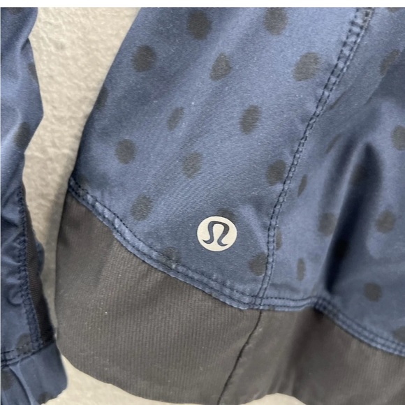 Lululemon Gather And Sprint Running Jacket Windbreaker
Sz 4 Hooded Full Zip - Picture 3 of 9